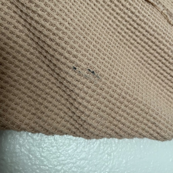 aerie - Ultra-Cozy Waffle Knit CHICAGO Graphic Beige Crew Neck Sweatshirt - XL - Picture 14 of 14